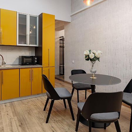 2 - Bedroom Apartments Galicia Lviv Exterior photo
